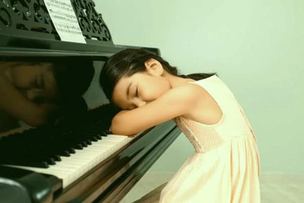 Radio Art – Piano for Sleep